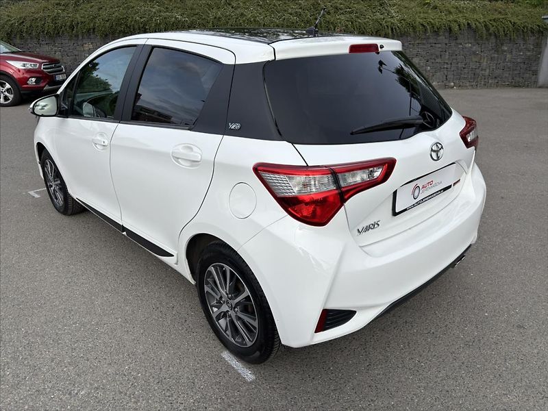 Toyota Yaris 1,5 VVT-i Active KAMERA - fotka 3 z 34
