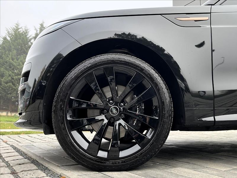 Land Rover Range Rover Sport (2026) 3,0 D300 DYNAMIC HSE / STORMER - fotka 3 z 37