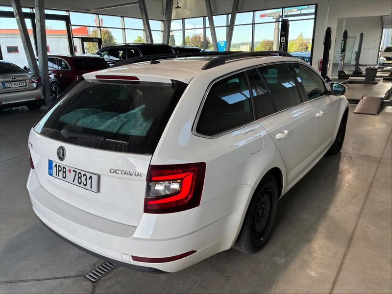 Škoda Octavia 1,5 TSI 110kW DSG Style - fotka 3 z 17