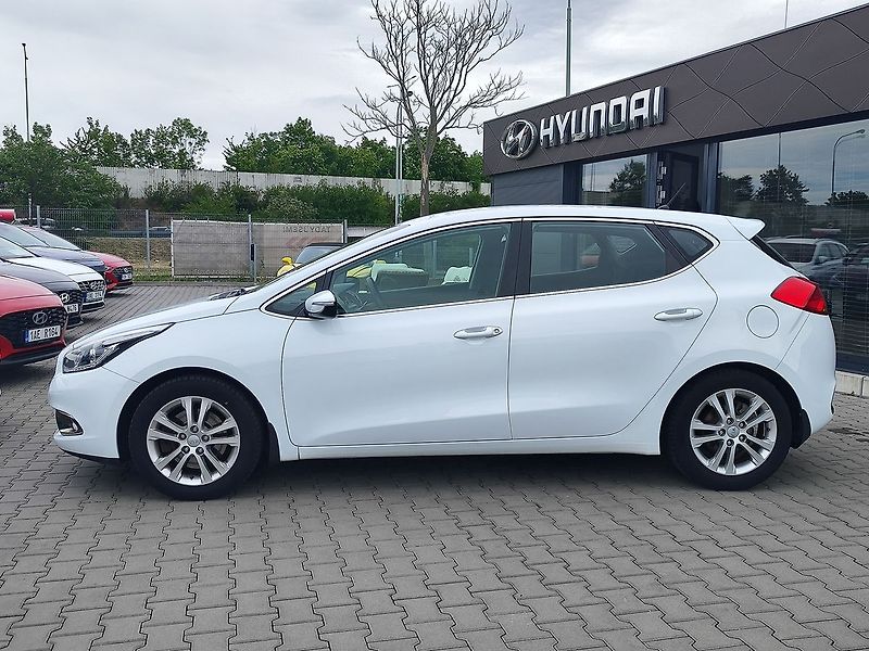 Kia Ceed 1.4 CVVT/73kW servisováno - fotka 8 z 28