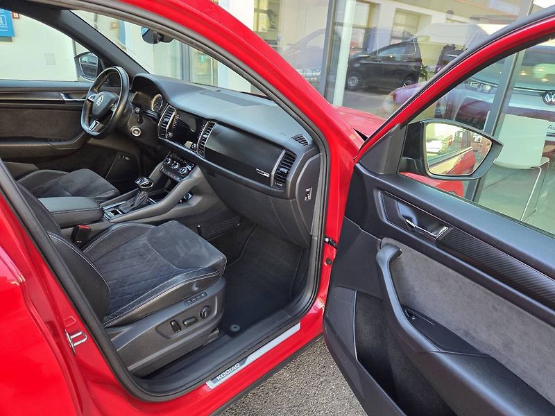 Škoda Kodiaq (2018) 2.0 TDI DSG 4x4 Sportline 7mís - fotka 47 z 50