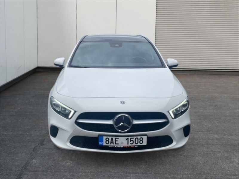 Mercedes-Benz Třídy A 1,3 A180 AT - fotka 2 z 11