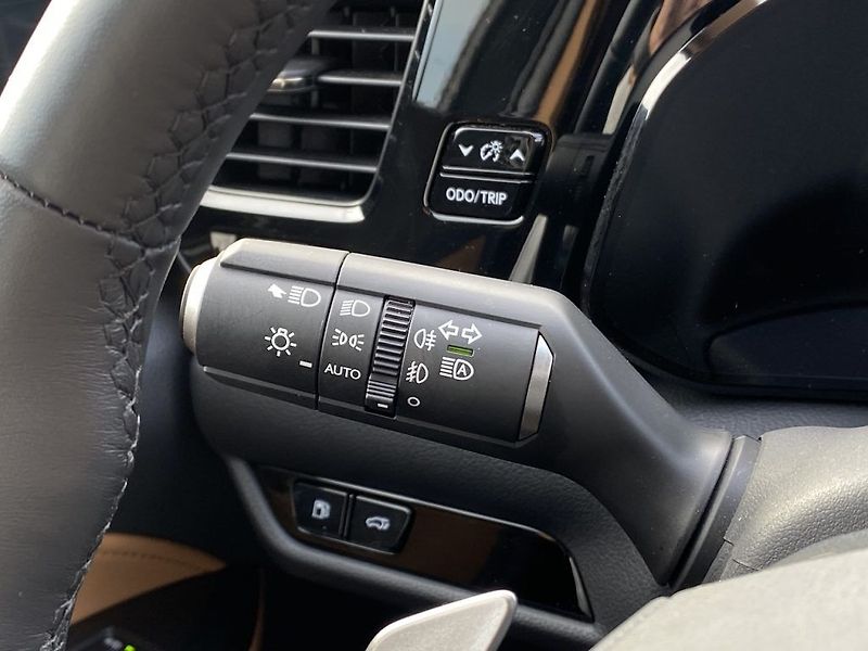 Lexus NX 350h 2.5HEV, ČR, ExecutiveTOP, 4x4 - fotka 19 z 40
