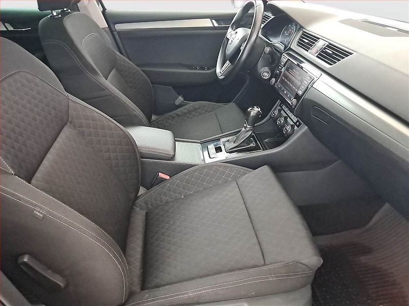 Škoda Superb (2015) Style Plus 1.6 TDI, Automat - fotka 9 z 24