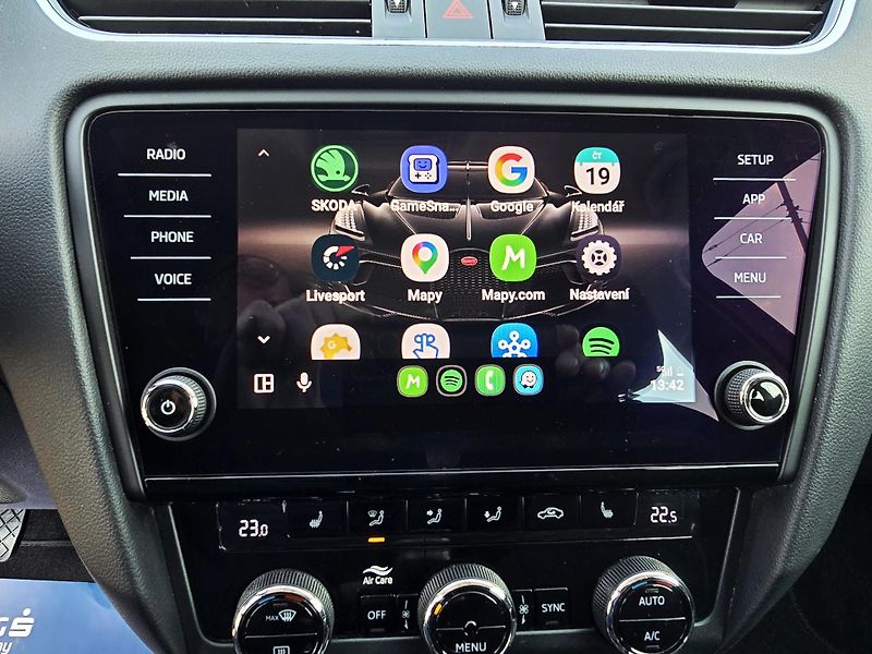 Škoda Octavia 2.0TDI 110KW STYLE FULL LED ČR - fotka 24 z 33