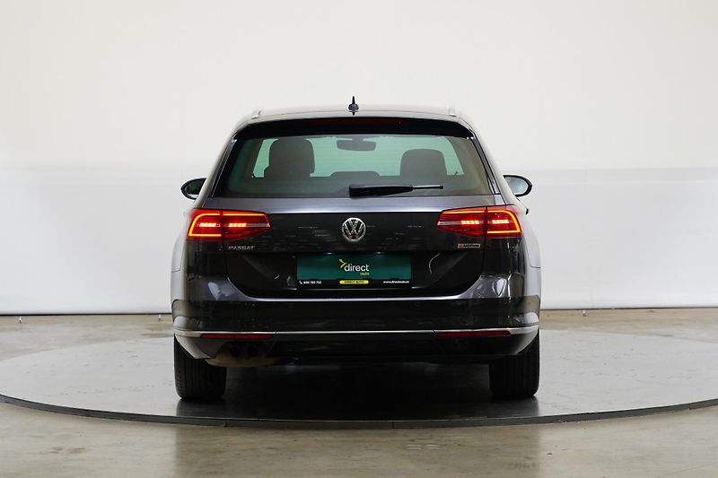 Volkswagen Passat - fotka 6 z 24