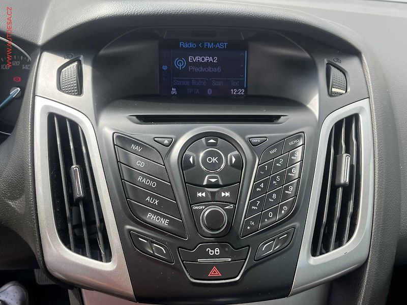 Ford Focus (2012) 2.0 TDCi, AT, AC, temp - fotka 11 z 15