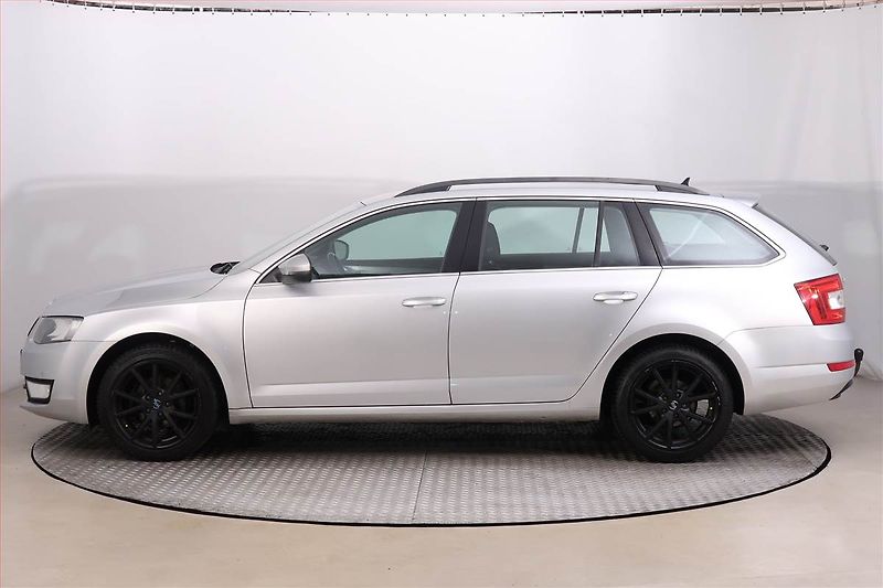 Škoda Kamiq (2024) 1.0 TSI, Drive, FullLed - fotka 3 z 19