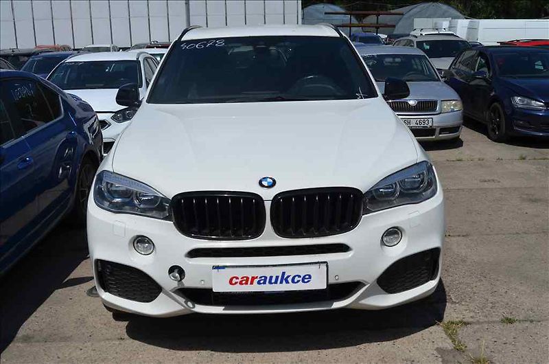 BMW X5 (2016) 2,0 - fotka 2 z 26
