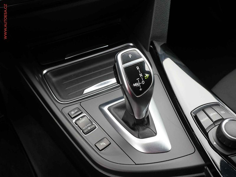 BMW Řada 3 (2013) 2.0 D 320d, 2.maj,ČR, Sport - fotka 14 z 22