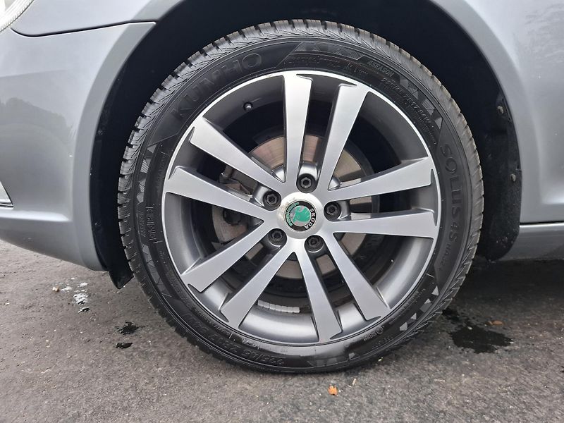 Škoda Octavia (2013) II kombi STYLE 1.4TSi tažné - fotka 16 z 18