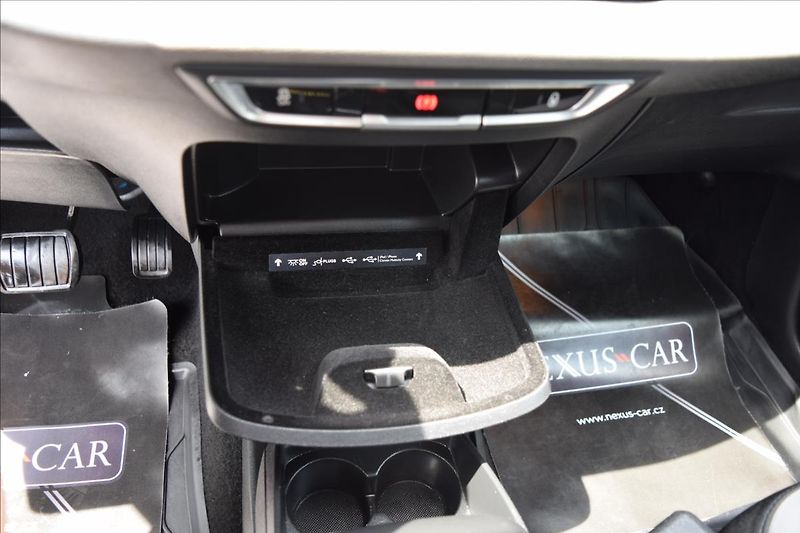Citroën C4 Picasso 2,0 HDI 110KW AUTOMAT 7MÍST - fotka 44 z 48