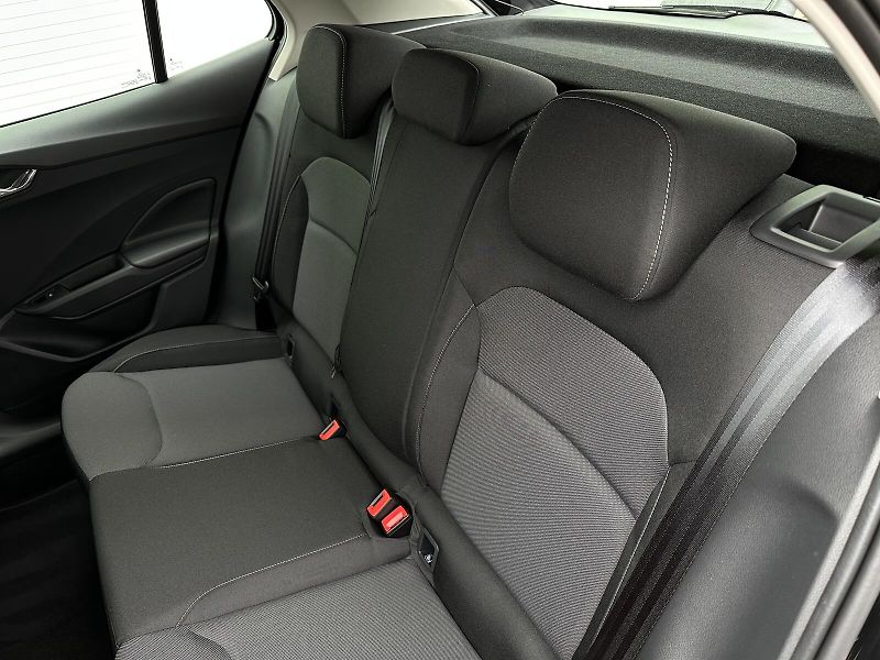 Škoda Fabia 1.0TSi 95PS LED V.Cockpit 2Z.C - fotka 36 z 40