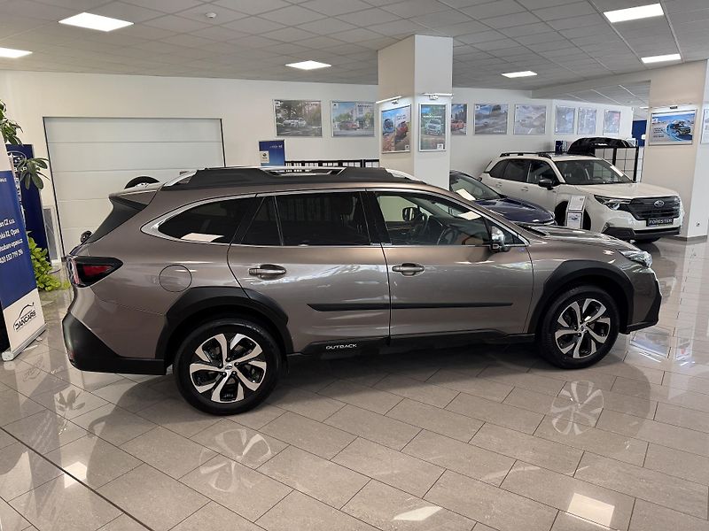 Subaru Outback 2.5i Touring Lin., CZ, 1. maj - fotka 6 z 48