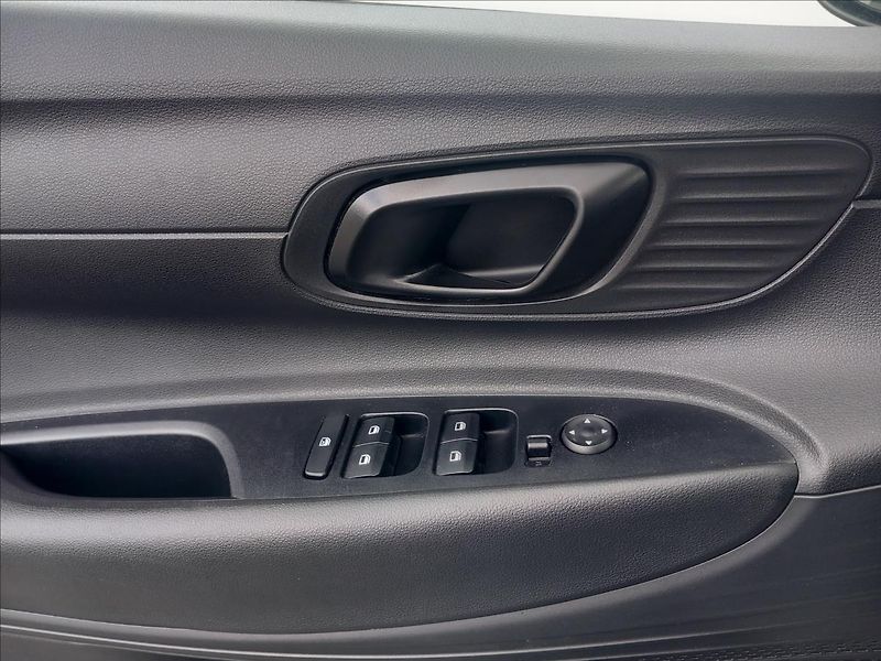 Hyundai Bayon 1,0 T-GDI SMART DCT - fotka 15 z 20