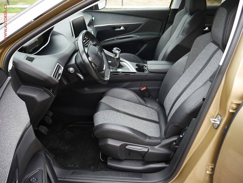 Peugeot 3008 (2017) 1.6 HDi, Allure, navi, +kola - fotka 9 z 23