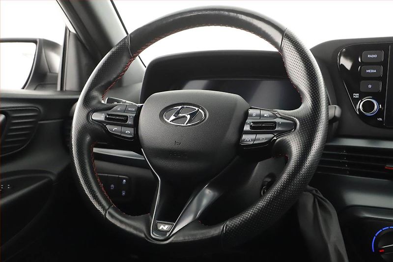 Hyundai i20 (2022) N Line 1.0 T-GDI, ČR,1.maj - fotka 13 z 15