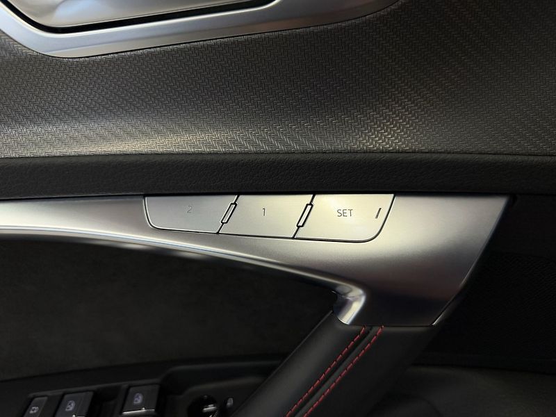 Audi RS 6 QUATTRO, MATRIX, VZDUCH, PANO, - fotka 29 z 34