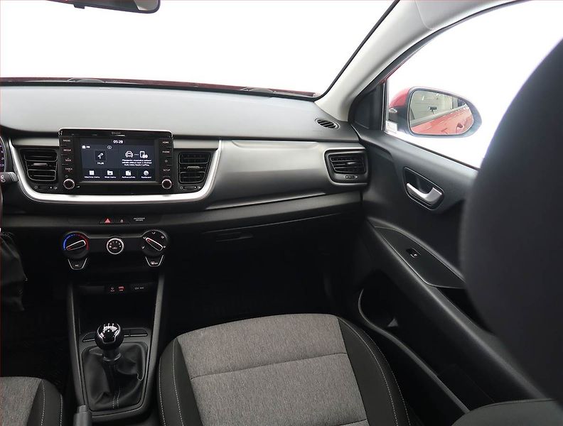 Kia Stonic (2020) 1.25 CVVT, Serv.kniha - fotka 8 z 17