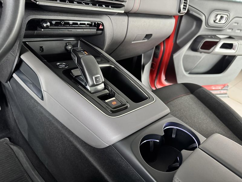 Citroën C5 Aircross 1,5BlueHDi 130 AT8*Panor*Tažné - fotka 24 z 38