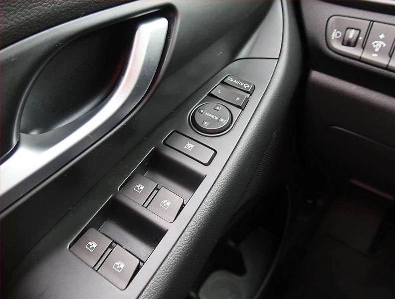 Hyundai i30 (2022) Komfort 1.0 T-GDI, Automat, ČR - fotka 18 z 18