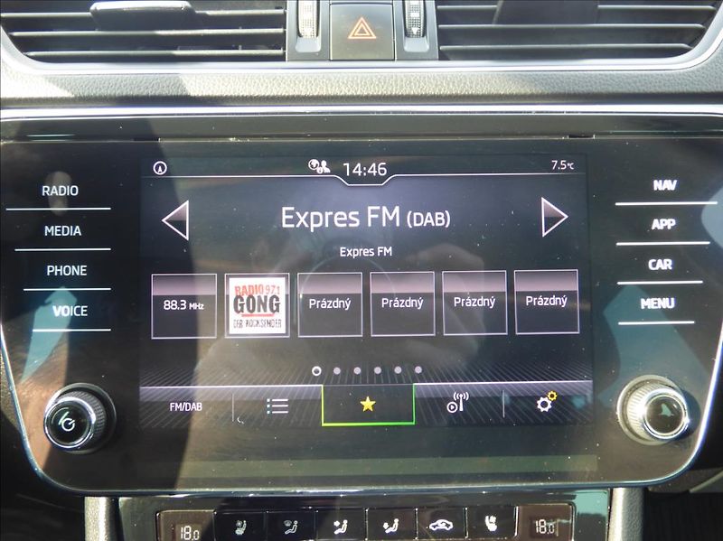Škoda Superb 2,0 TDI DSG CRYSTAL LIGHT  Sty - fotka 44 z 78