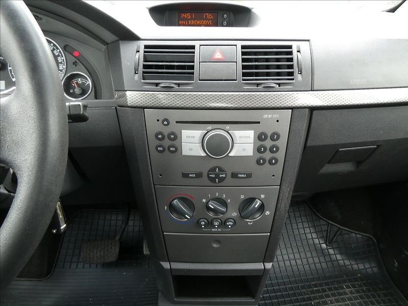 Opel Meriva 1,6 i 77kW AUTOMAT, klima - fotka 19 z 24