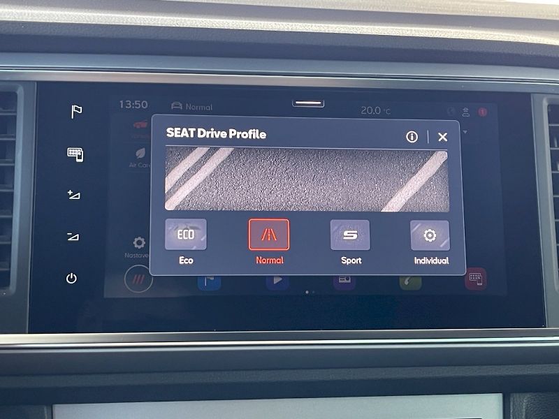 Seat Ateca (2024) 1.5 TSI 110 kW DSG FR Black Ed - fotka 16 z 34