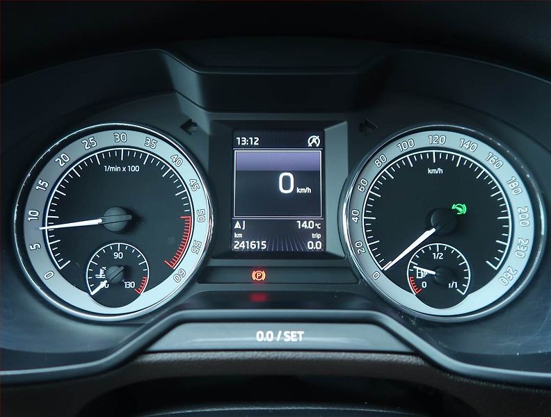 Škoda Octavia (2015) Laurin&Klement 2.0 TDI, 4X4 - fotka 11 z 19