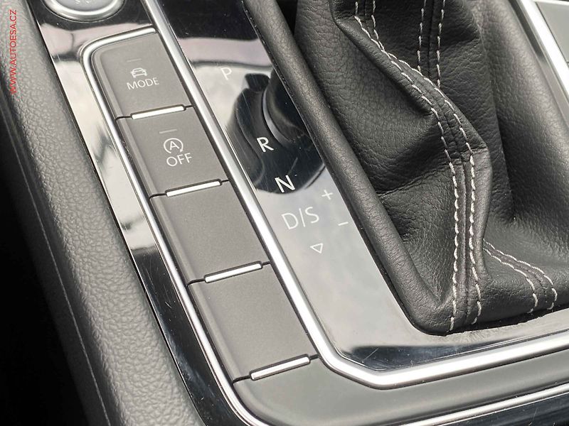 Volkswagen Arteon (2018) 2.0 TSi, R-Line, DSG, Webasto - fotka 15 z 21