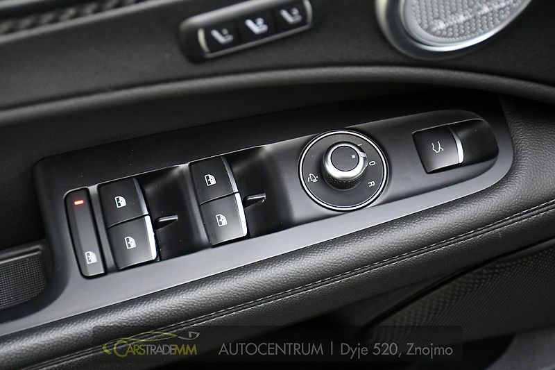 Alfa Romeo Stelvio 2.9V6 Bi-T.382 kW QUADRIFOGLIO - fotka 28 z 55