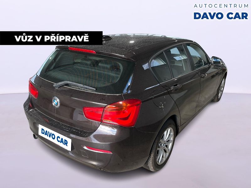 BMW Řada 1 1,5 118i Advantage 1.Maj. - fotka 5 z 12