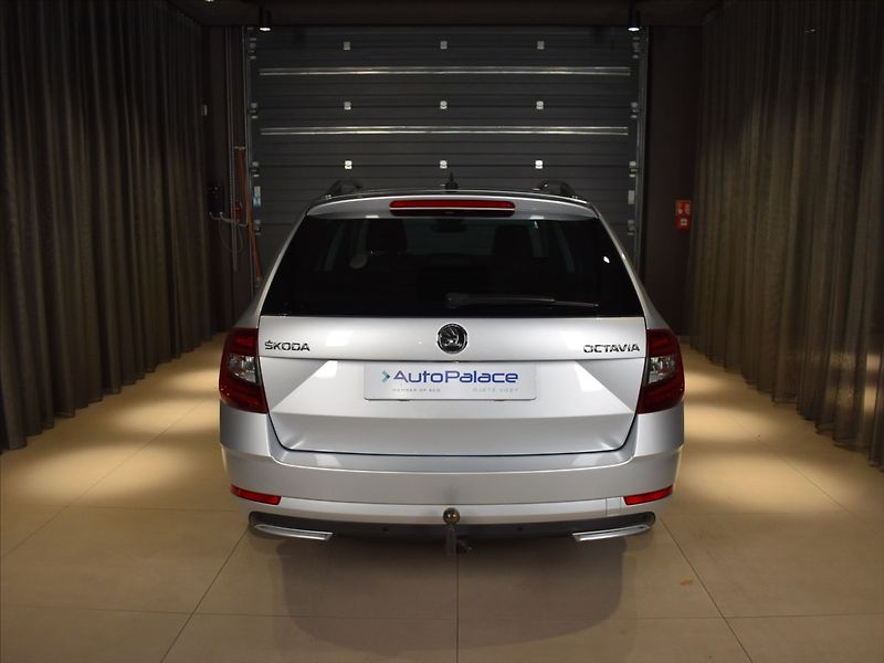 Škoda Octavia 2,0 2,0TDi Style Tažné,Canton - fotka 5 z 21