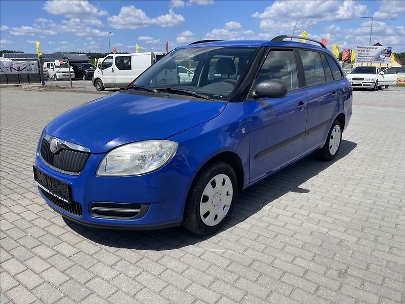 Škoda Fabia 1,4 i 63kw Ambiente ESP Tažné - fotka 25 z 30