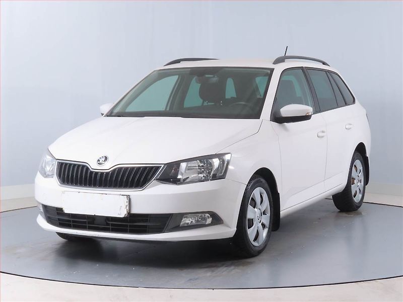 Škoda Fabia (2018) Ambition 1.0 TSI, ČR,1.maj - fotka 2 z 12