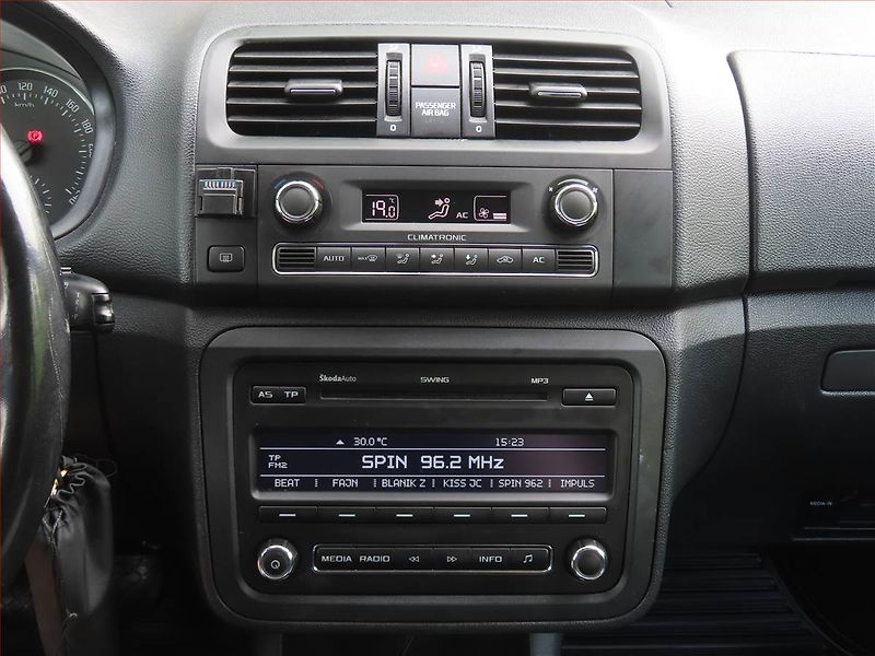 Škoda Fabia (2012) Elegance 1.2 TSI, po STK - fotka 19 z 19