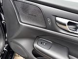 Volvo S60 B4 FWD // 1. maj // +kola - náhled 15