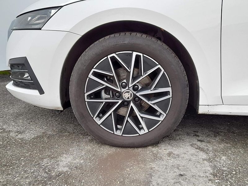 Škoda Octavia COMBI STYLE PLUS 2.0TDI 85KW 7 - fotka 10 z 20