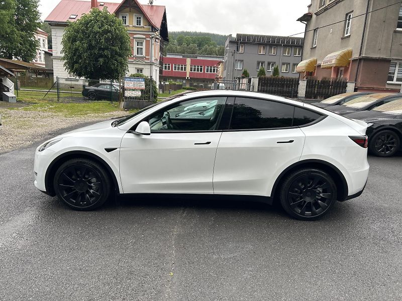 Tesla Model Y LONG RANGE DUAL MOTOR  TZ 92% - fotka 6 z 56