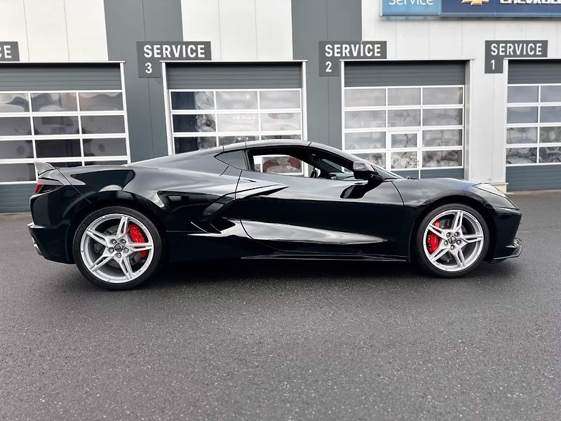 Chevrolet Corvette (2026) C8 Stingray 3LT Magnetic Lift - fotka 4 z 22