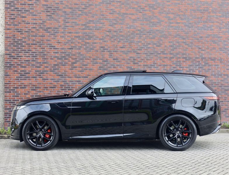 Land Rover Range Rover Sport (2022) 3.0 V6 ehybrid - fotka 13 z 45