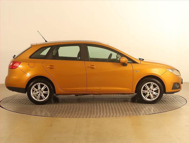 Seat Ibiza (2011) 1.4 16V, Tempomat - fotka 6 z 15