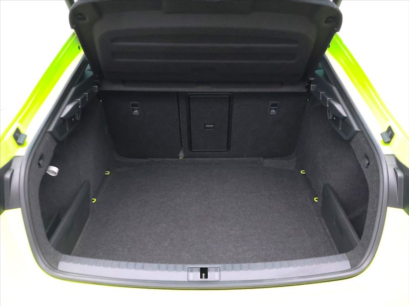 Škoda Octavia 2,0 TSI 180kW DSG RS CZ DPH - fotka 10 z 41