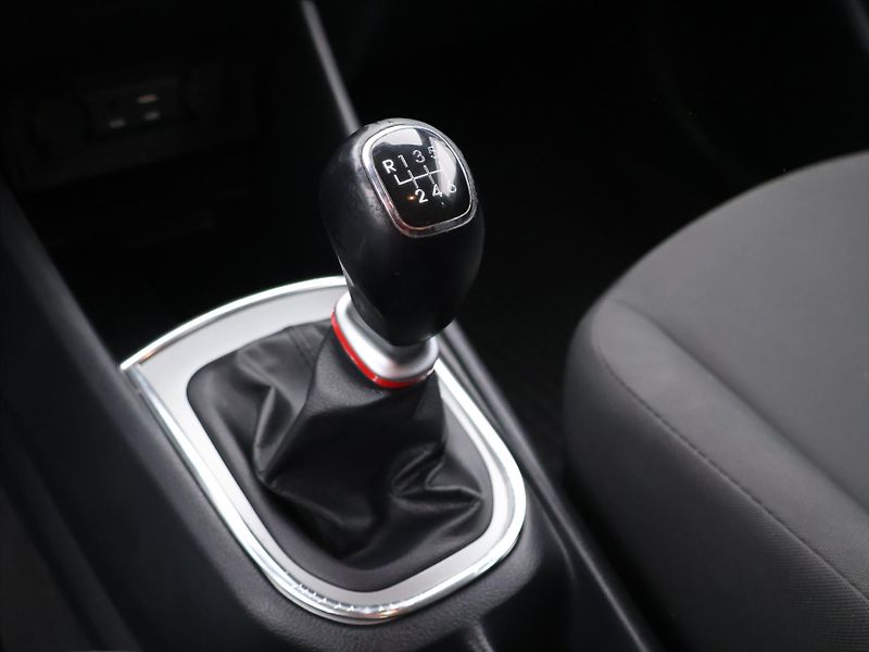 Kia Rio 1,4 CVVT 80kW Anniversary CZ - fotka 21 z 29