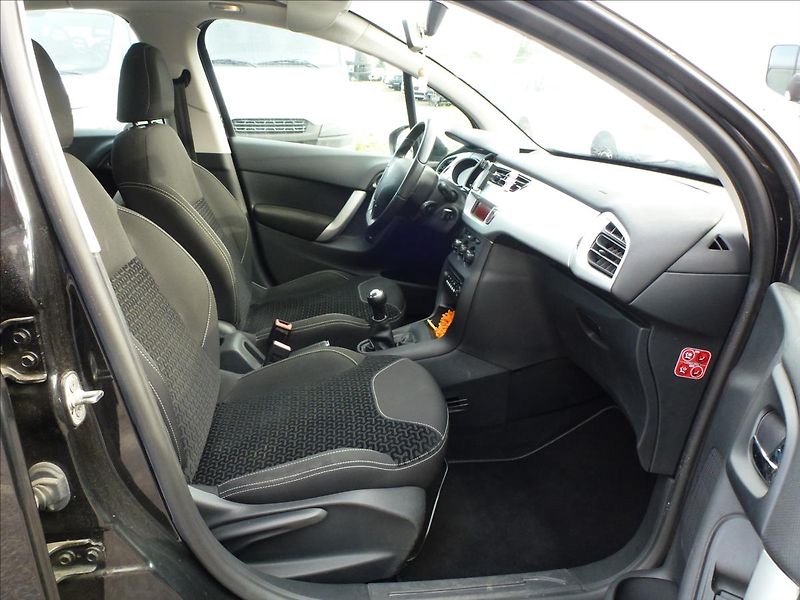 Citroën C3 1,4 i Black Edition - fotka 26 z 48