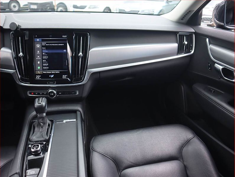 Volvo V90 (2017) D5 AWD, 4X4, Automat, Kůže - fotka 8 z 21