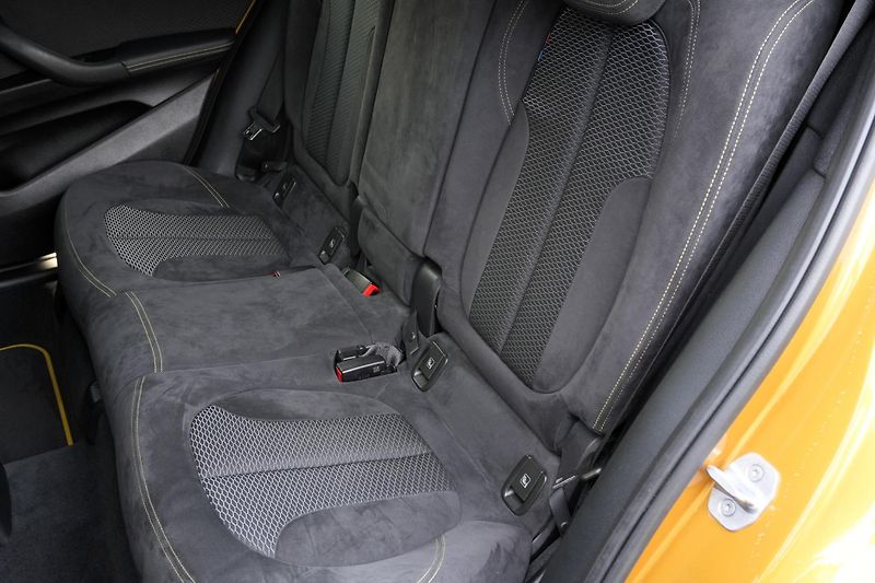 BMW X2 20i xDrive, Tažné, Kamera, ČR - fotka 31 z 36