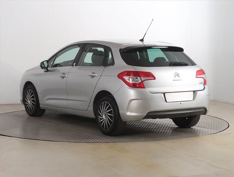 Citroën C4 (2012) 1.6 HDi, Navi, Tempomat - fotka 4 z 16