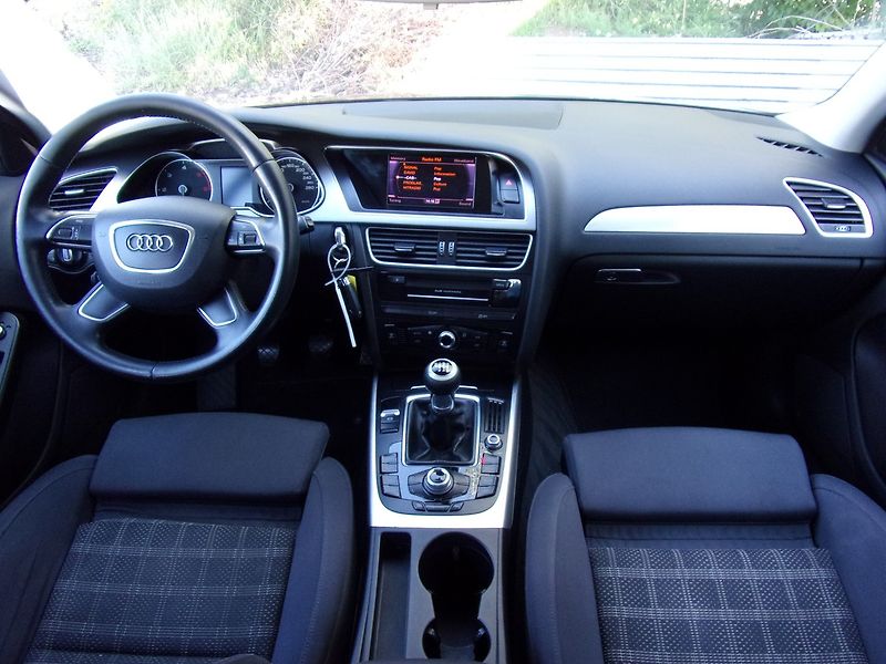 Audi A4 (2014) 2.0 TDi 100kW MANUÁL PĚKNÝ VŮZ - fotka 10 z 21