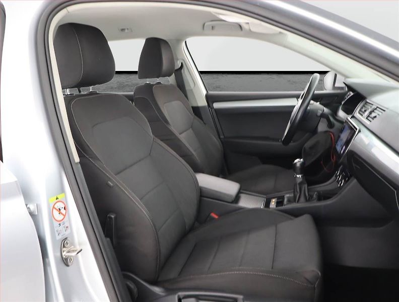 Škoda Superb (2018) Style 2.0 TDI, Serv.kniha - fotka 9 z 22